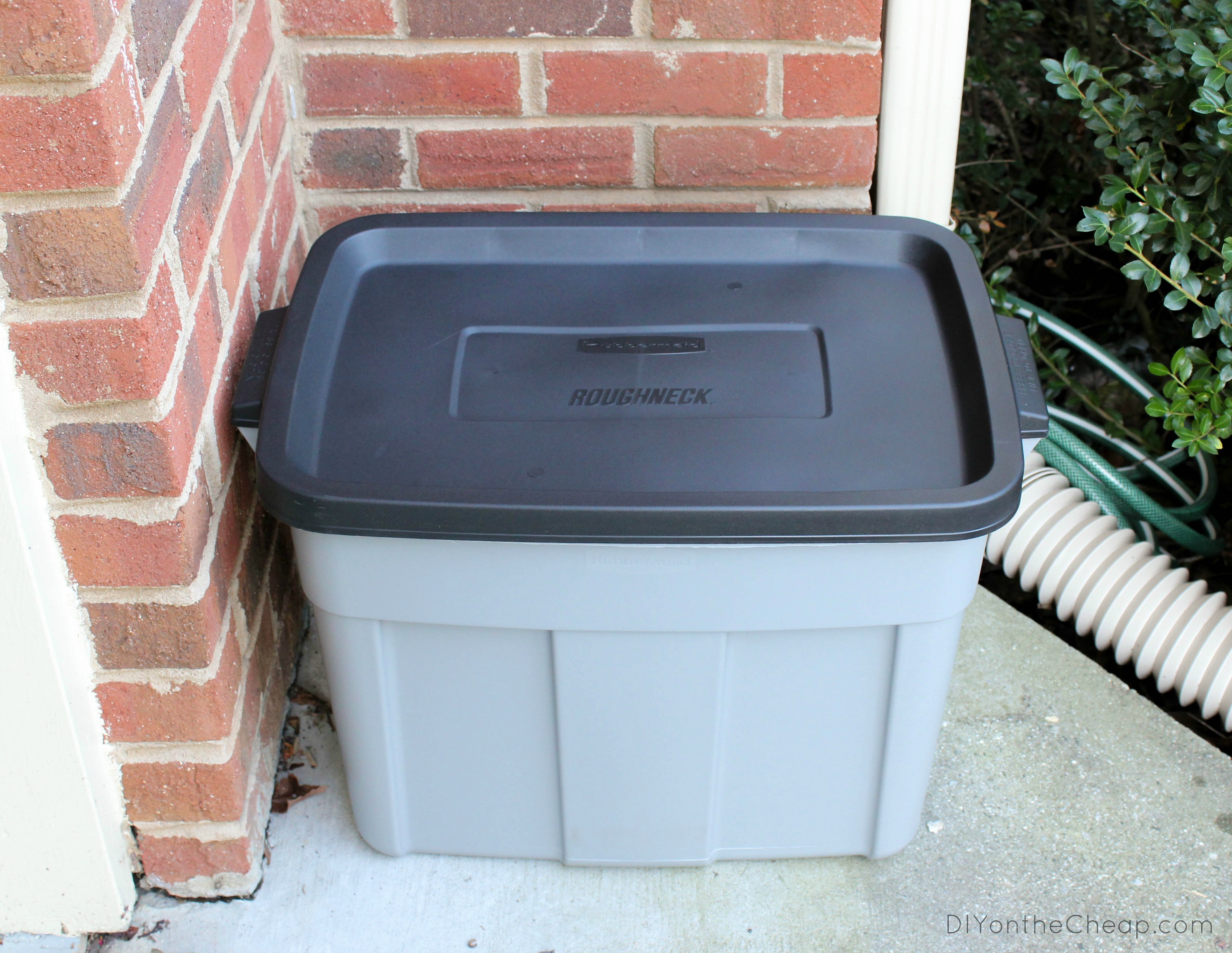 Outdoor Organizing with Rubbermaid - Erin Spain