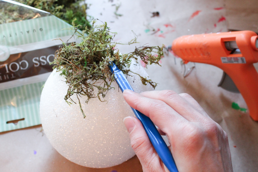 How to make a DIY Moss Topiary using FloraCraft® Make It: Fun® Foam Balls #ad